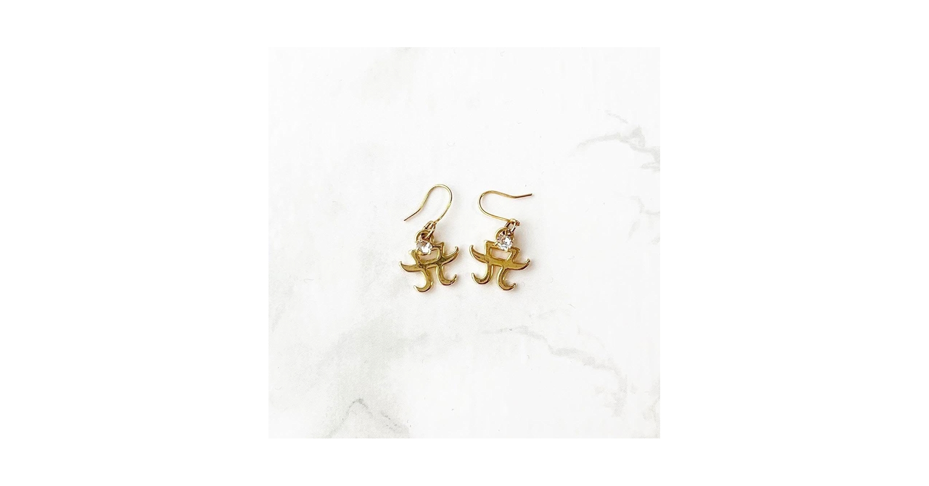 浜崎あゆみ　Aロゴピアス Amazon.co.jp: 浜崎あゆみ Aマーク ロゴ ピアス : おもちゃ
